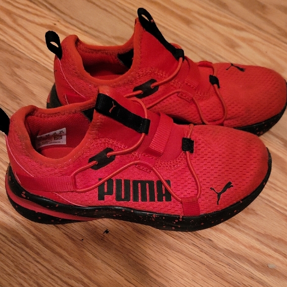 Puma Kids Vibrant Red Sneakers - Picture 1 of 5